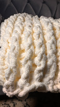 Load image into Gallery viewer, Handmade Big Chunky blanket

